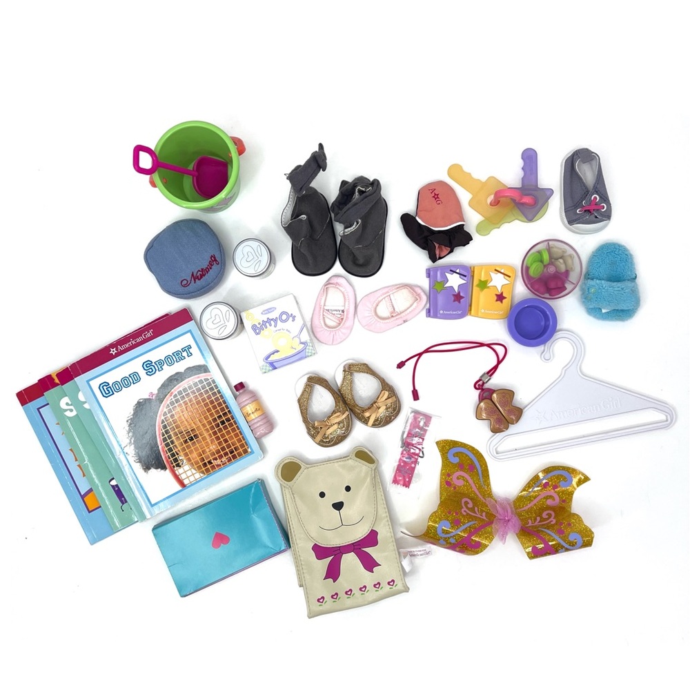 American Girl Bitty Baby accessories‎ lot books